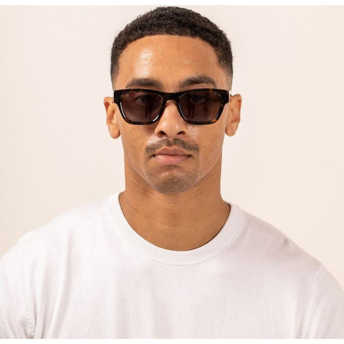 Boston, Ecru Tort/Grey Lenses