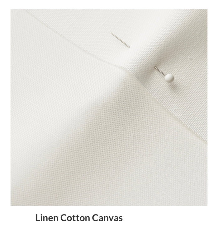 White Hawaiian Flowers on Brown Placemats - Extremely Stoked