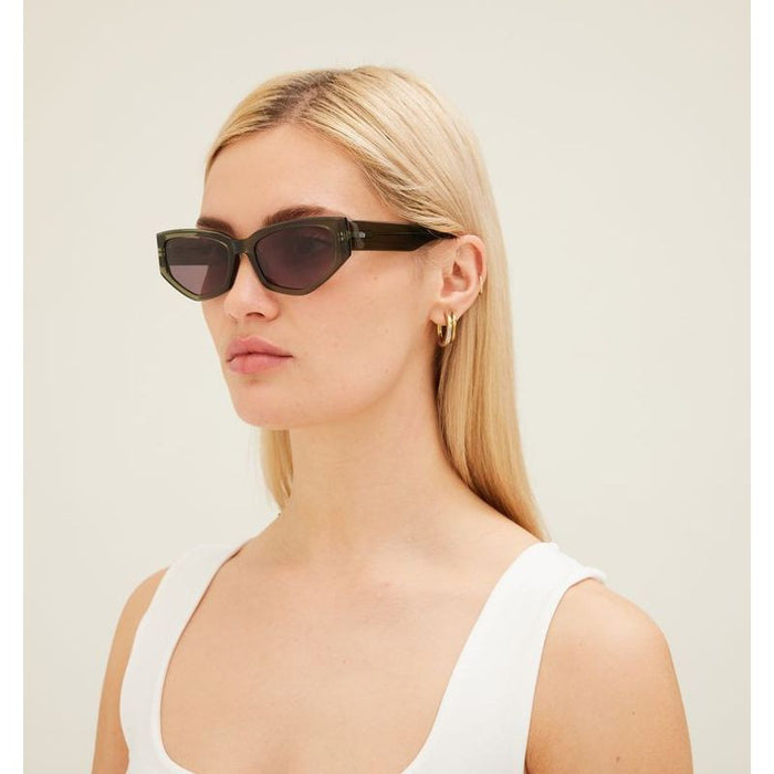 Diamond, Pine Needle/Grey Lenses