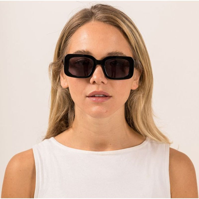 Indi, Black/Smokey Grey Lenses
