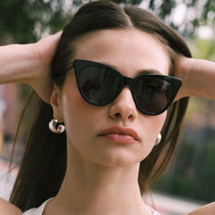 Isabella, Black/Grey Lenses