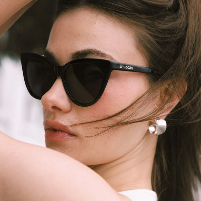 Isabella, Black/Grey Lenses