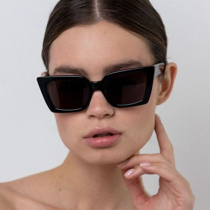 Lucia, Black/Black Lenses