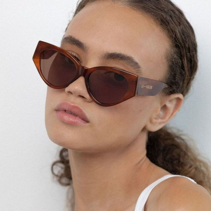 Milou, Chestnut/Brown Lenses