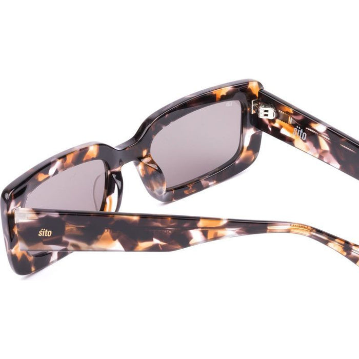 Odessa, Pebble Tort/Grey Lenses