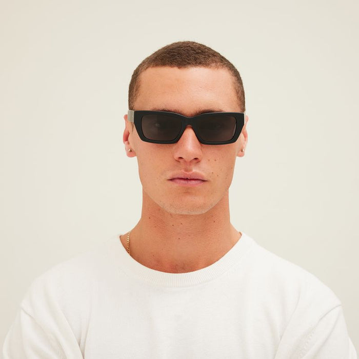 Outer Limits, Matte Black/Iron Grey Polarised Lenses