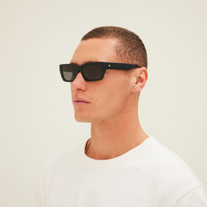 Outer Limits, Matte Black/Iron Grey Polarised Lenses