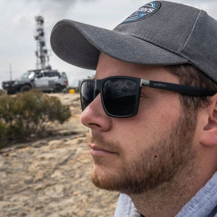 Riot, Matte Black/Carbon Glass Polarised Lenses