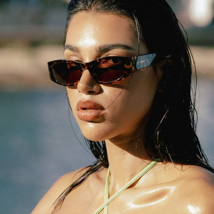 Romy, Tort/Brown Lenses