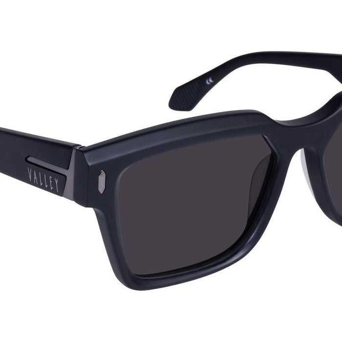 Roosevelt, Matte Black with Gunmetal/Black Lenses
