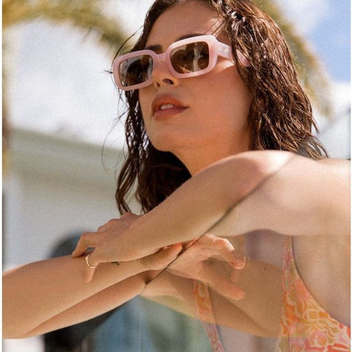 Sandy, Peach/Light Yellow Polarised Lenses