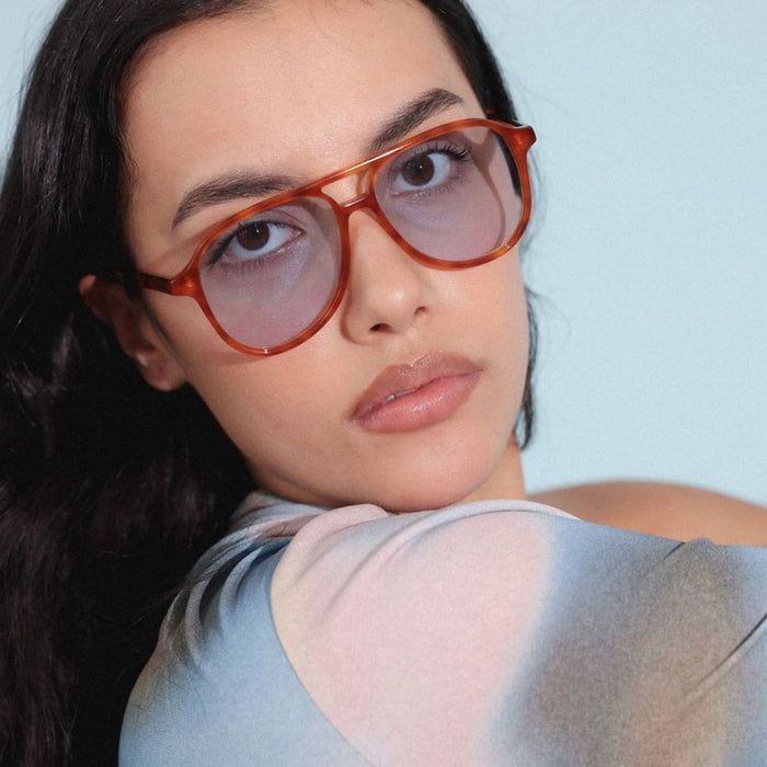 Scout, Maple/Blue Lenses