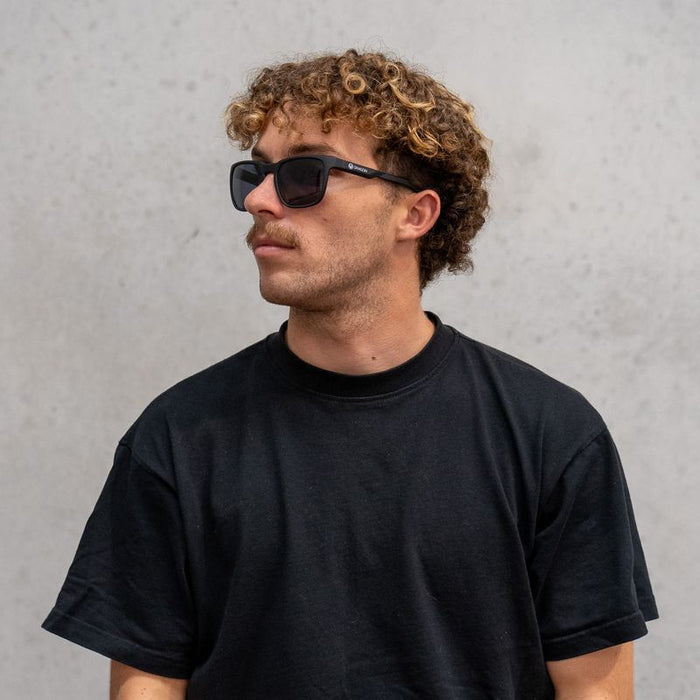 Slip, Matte Black/Smoke LL Polarised Lenses